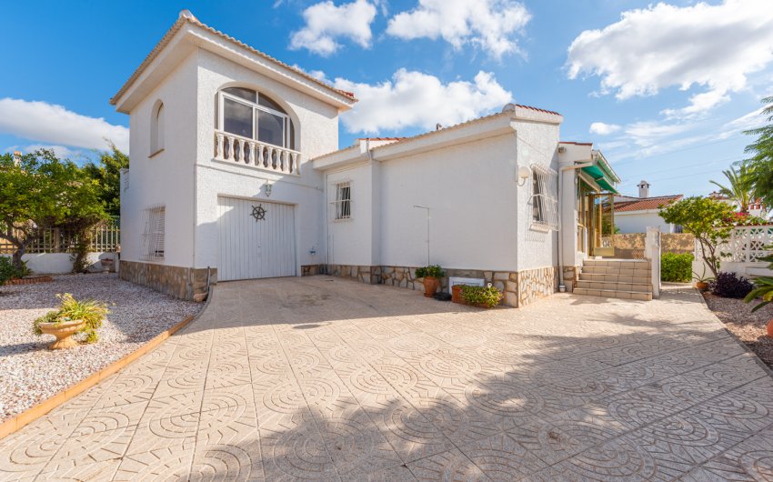 Herverkoop - Villa -
Ciudad Quesada