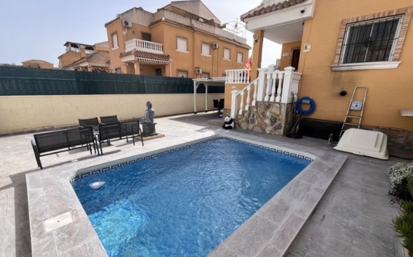 Herverkoop - Villa -
Ciudad Quesada