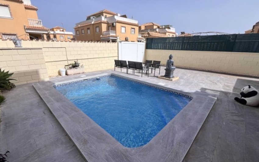 Herverkoop - Villa -
Ciudad Quesada