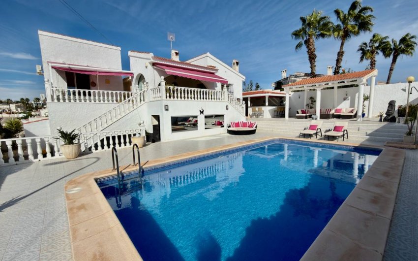 Herverkoop - Villa -
Ciudad Quesada