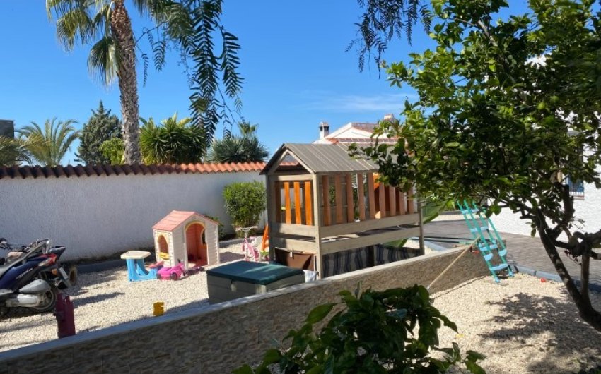 Herverkoop - Villa -
Ciudad Quesada