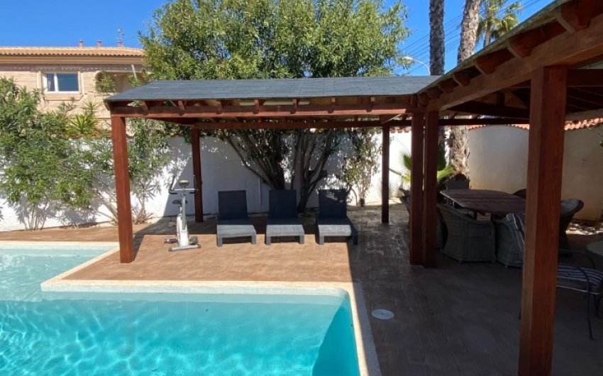 Herverkoop - Villa -
Ciudad Quesada