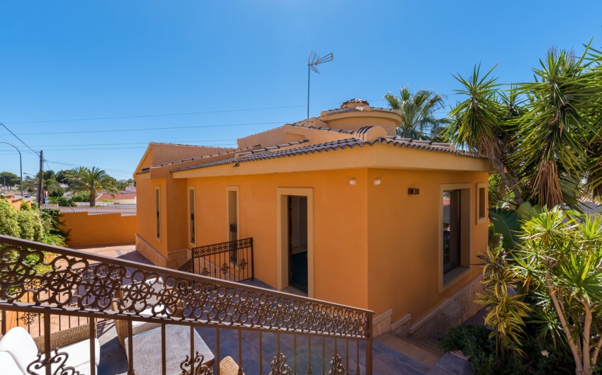 Herverkoop - Villa -
Ciudad Quesada