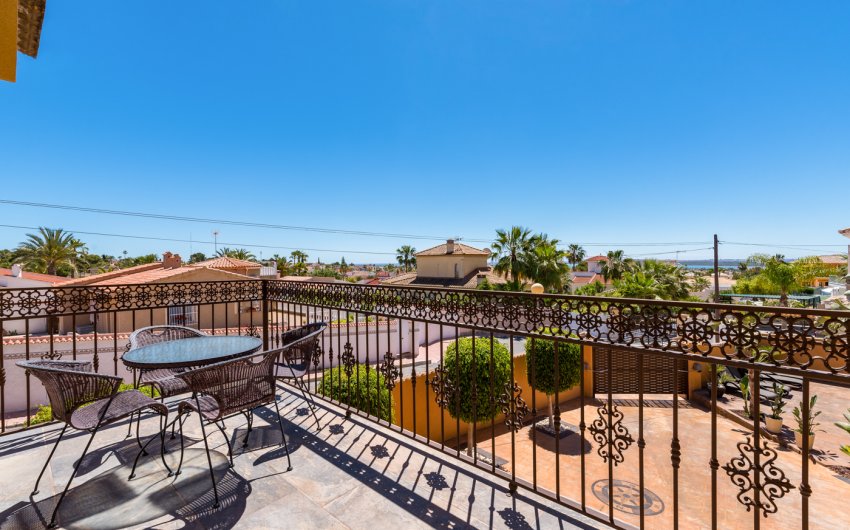 Herverkoop - Villa -
Ciudad Quesada