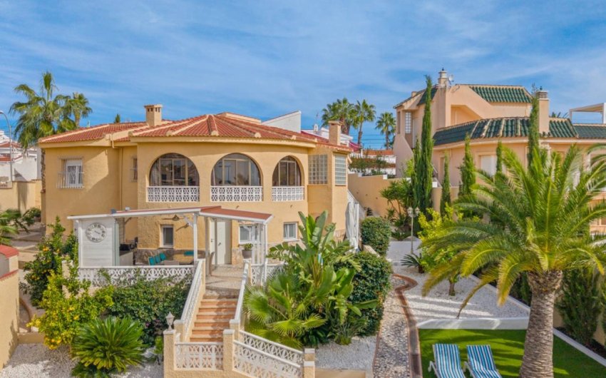 Herverkoop - Villa -
Ciudad Quesada