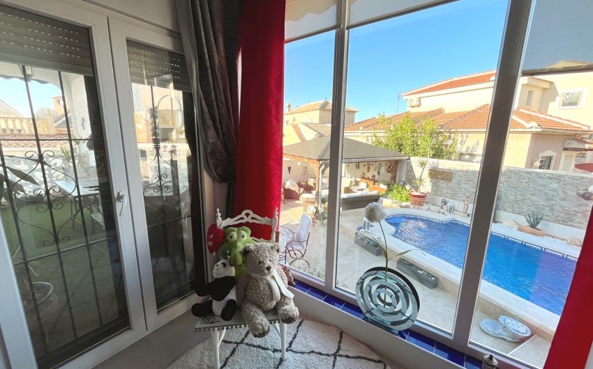 Herverkoop - Villa -
Ciudad Quesada