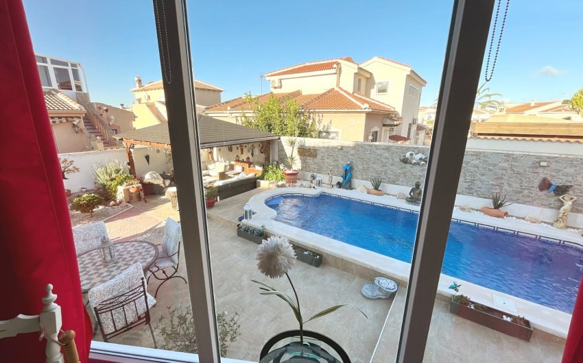 Herverkoop - Villa -
Ciudad Quesada