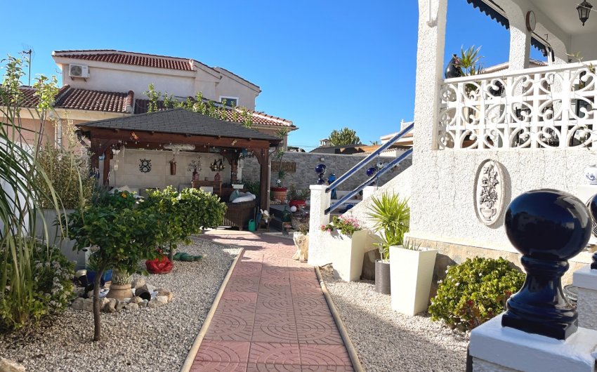 Herverkoop - Villa -
Ciudad Quesada