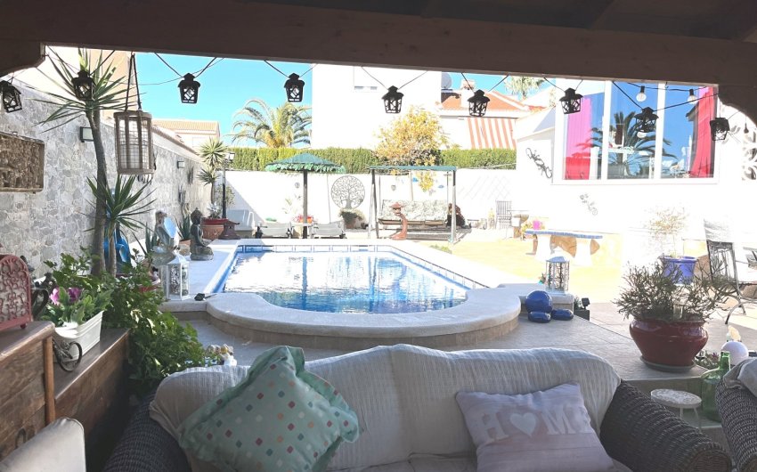 Herverkoop - Villa -
Ciudad Quesada