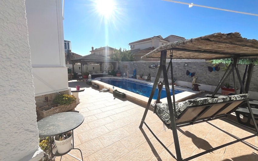 Herverkoop - Villa -
Ciudad Quesada