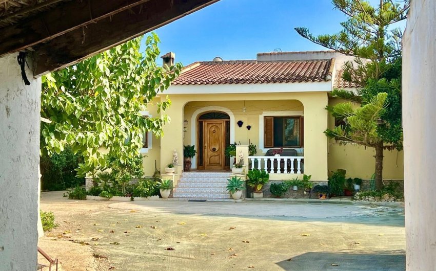 Herverkoop - Villa -
Daya Vieja - Costa Blanca Sur