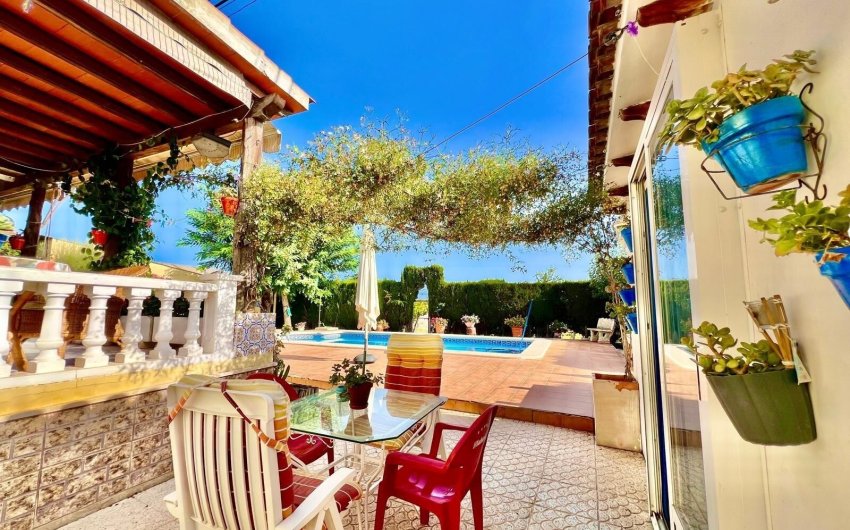 Herverkoop - Villa -
Daya Vieja - Costa Blanca Sur