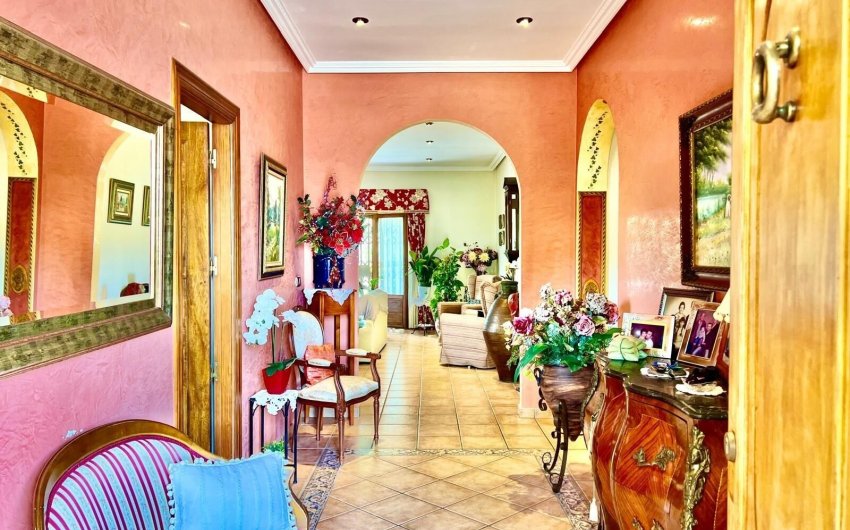 Herverkoop - Villa -
Daya Vieja - Costa Blanca Sur