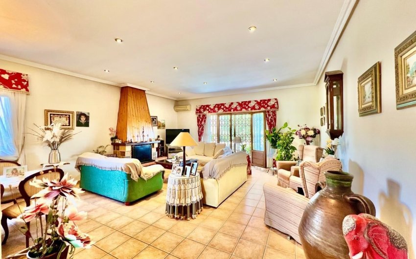 Herverkoop - Villa -
Daya Vieja - Costa Blanca Sur