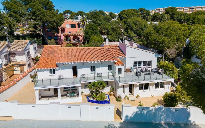 Herverkoop - Villa -
Dehesa de Campoamor - Costa Blanca