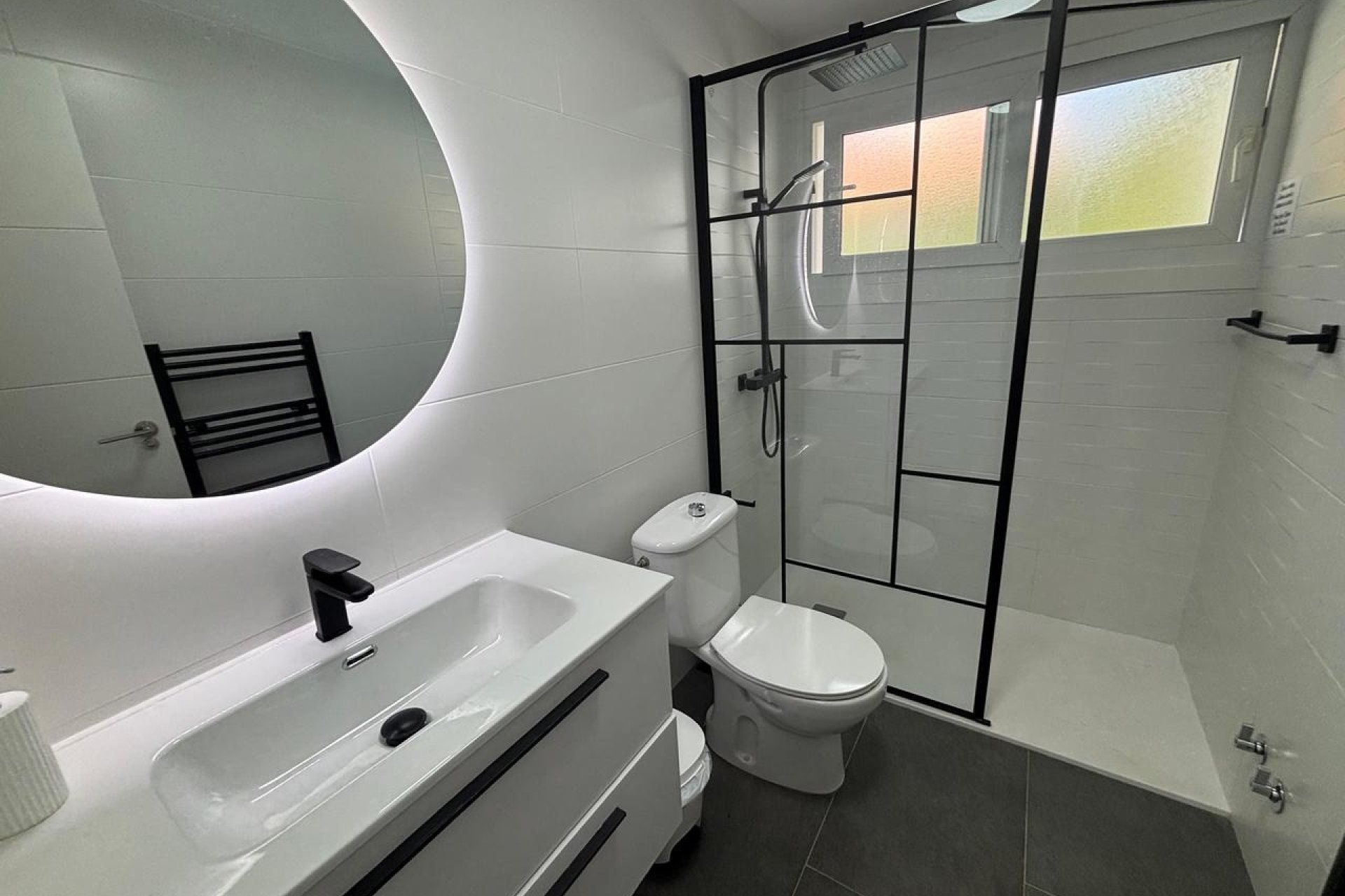 Herverkoop - Villa -
Dehesa de Campoamor - Costa Blanca