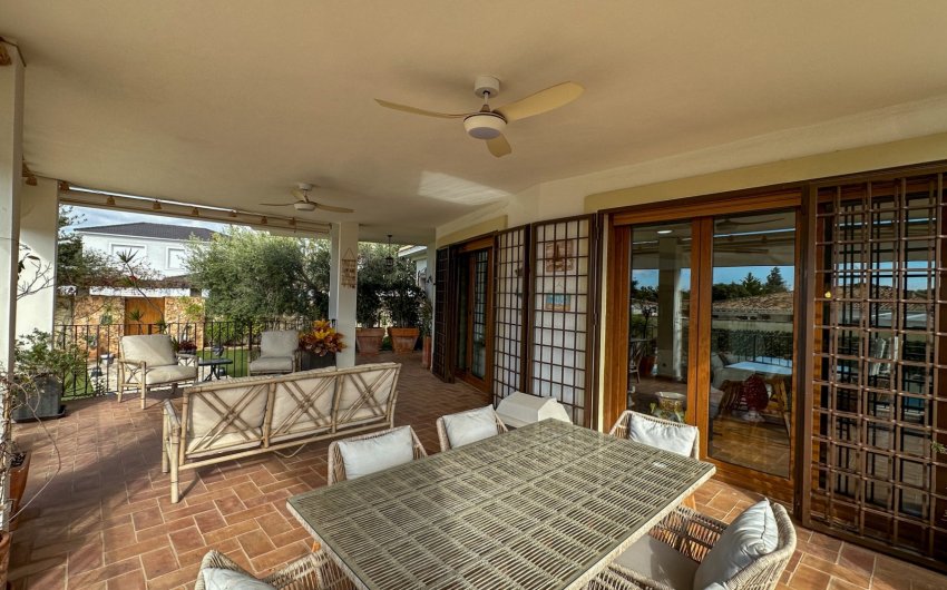 Herverkoop - Villa -
Dehesa de Campoamor - Costa Blanca