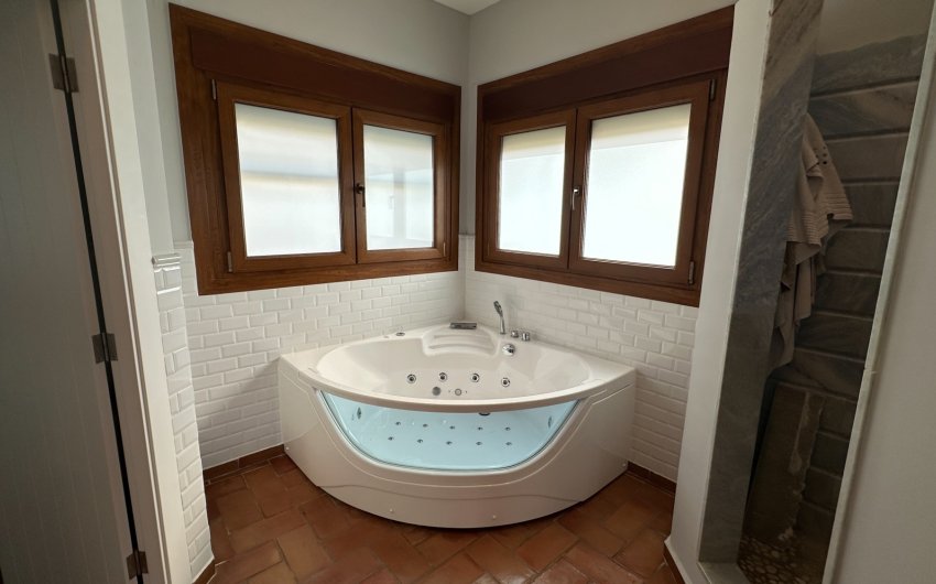 Herverkoop - Villa -
Dehesa de Campoamor - Costa Blanca