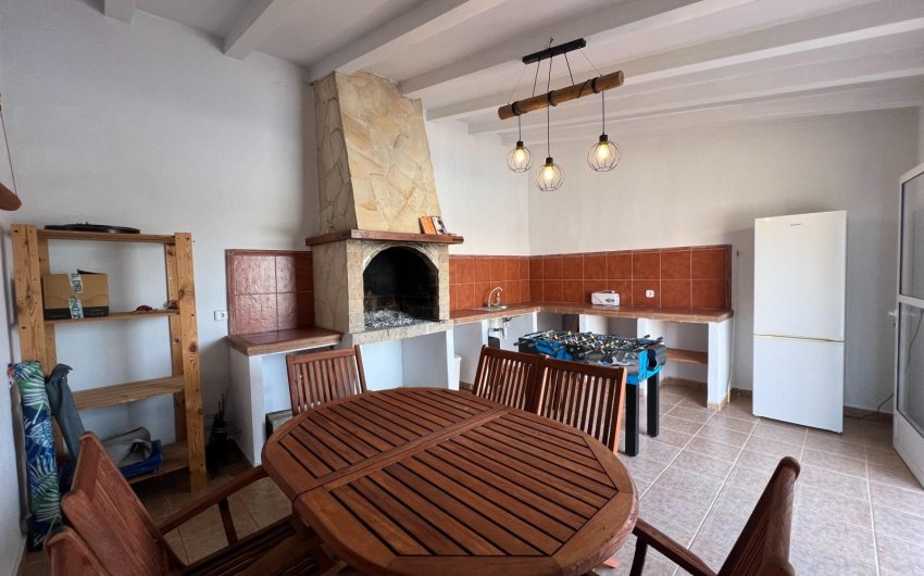 Herverkoop - Villa -
Dolores - Cmno. Escorredor