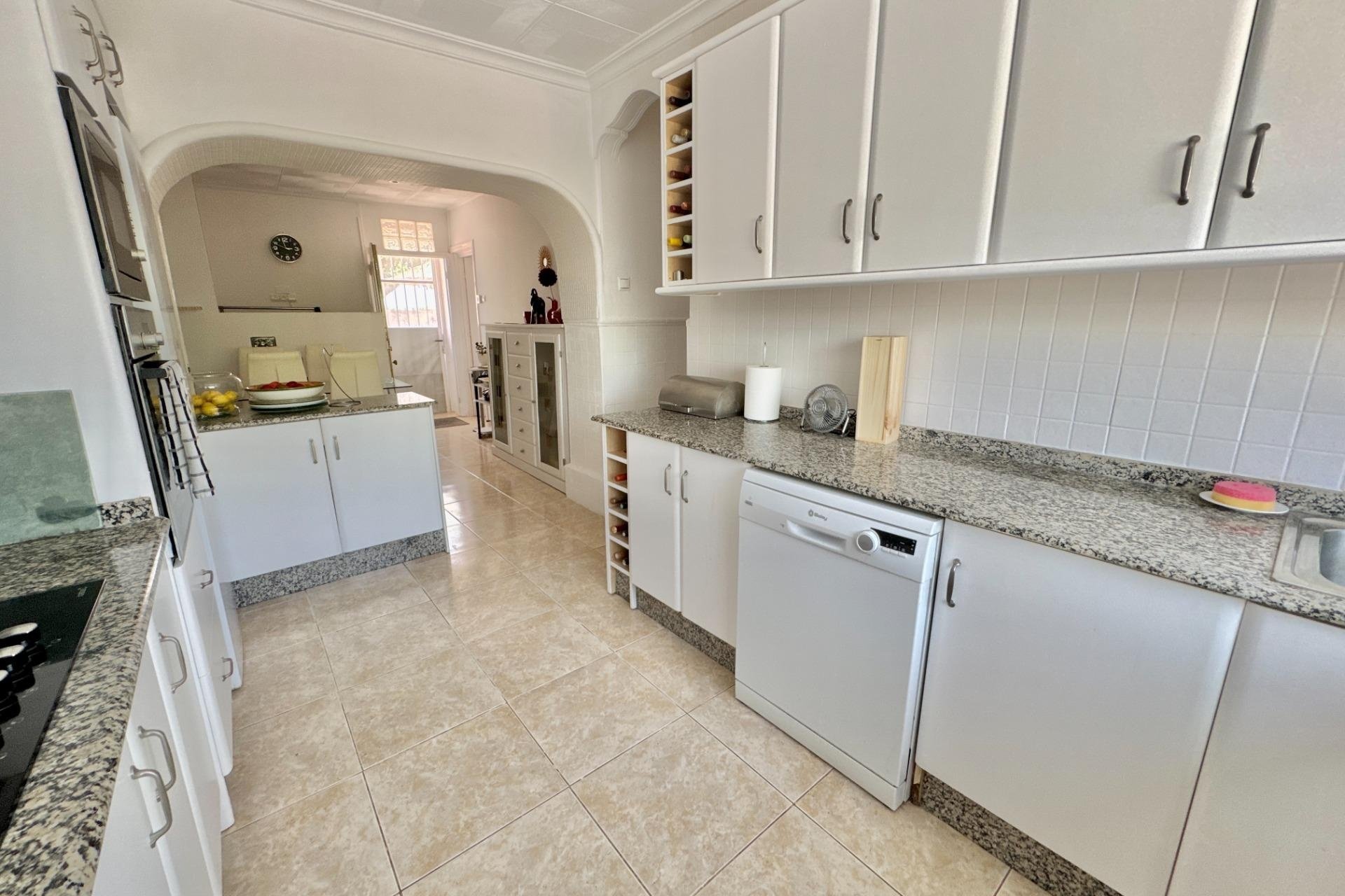 Herverkoop - Villa -
Dolores - Comunidad Valenciana