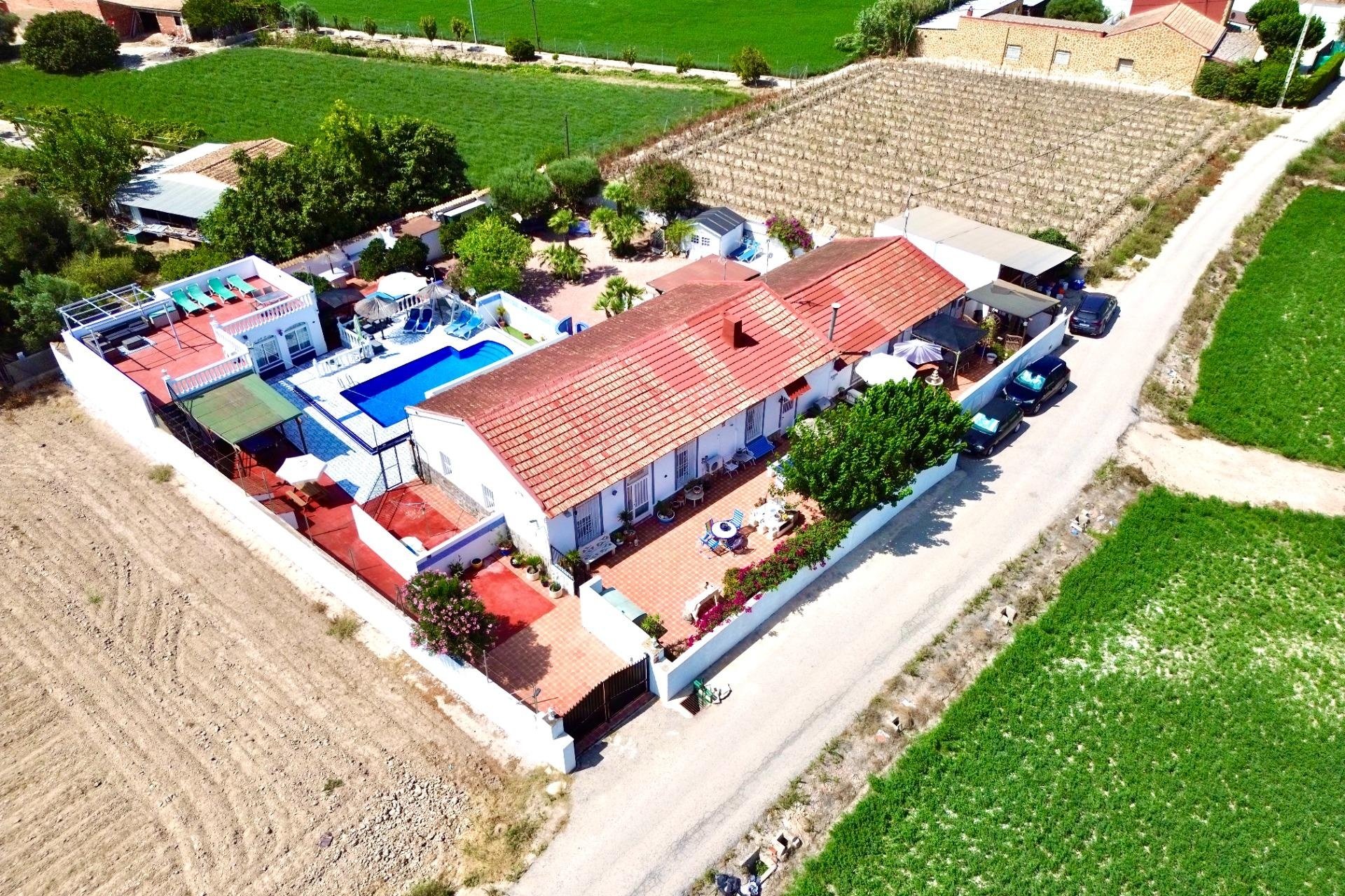 Herverkoop - Villa -
Dolores - Comunidad Valenciana