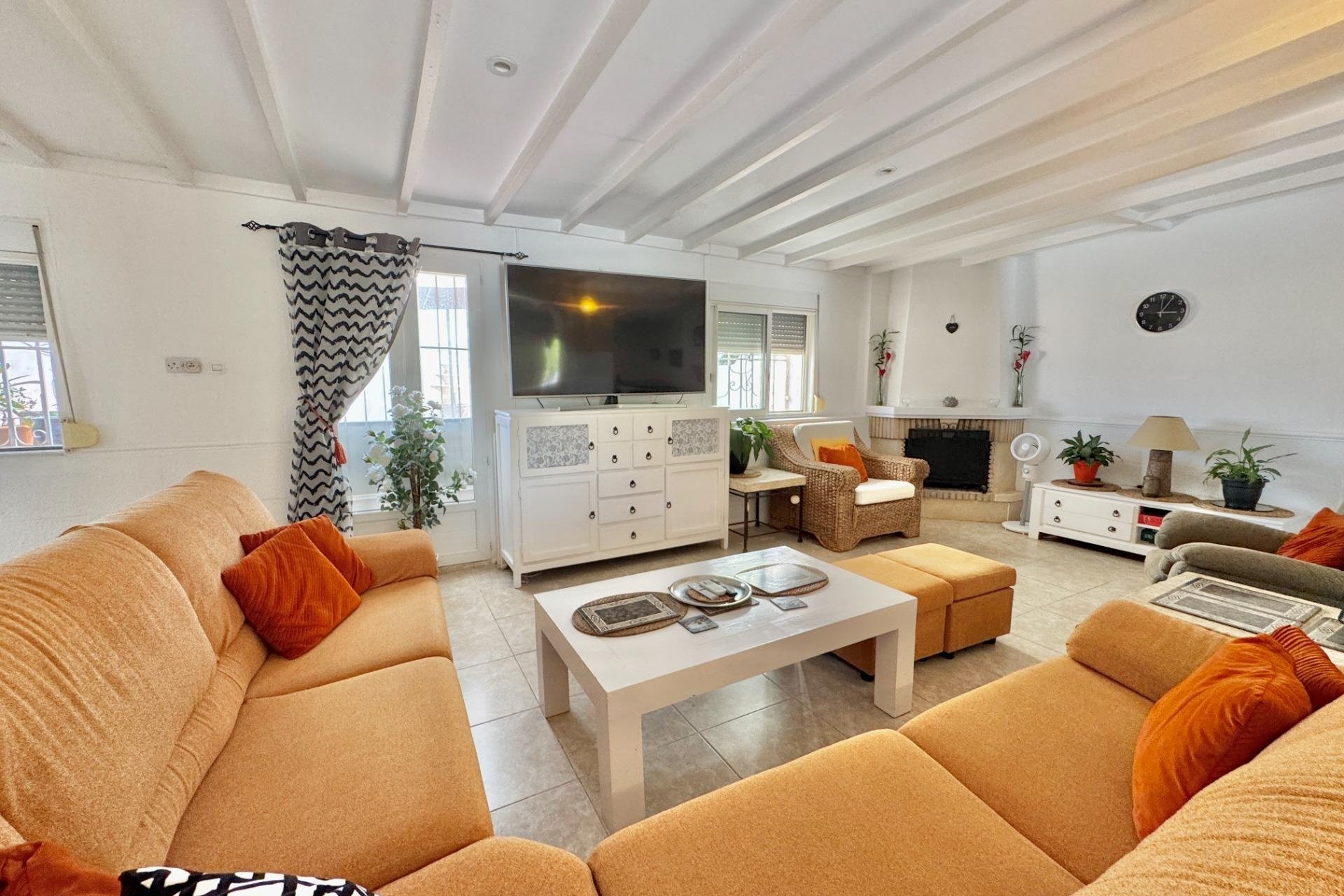 Herverkoop - Villa -
Dolores - Comunidad Valenciana