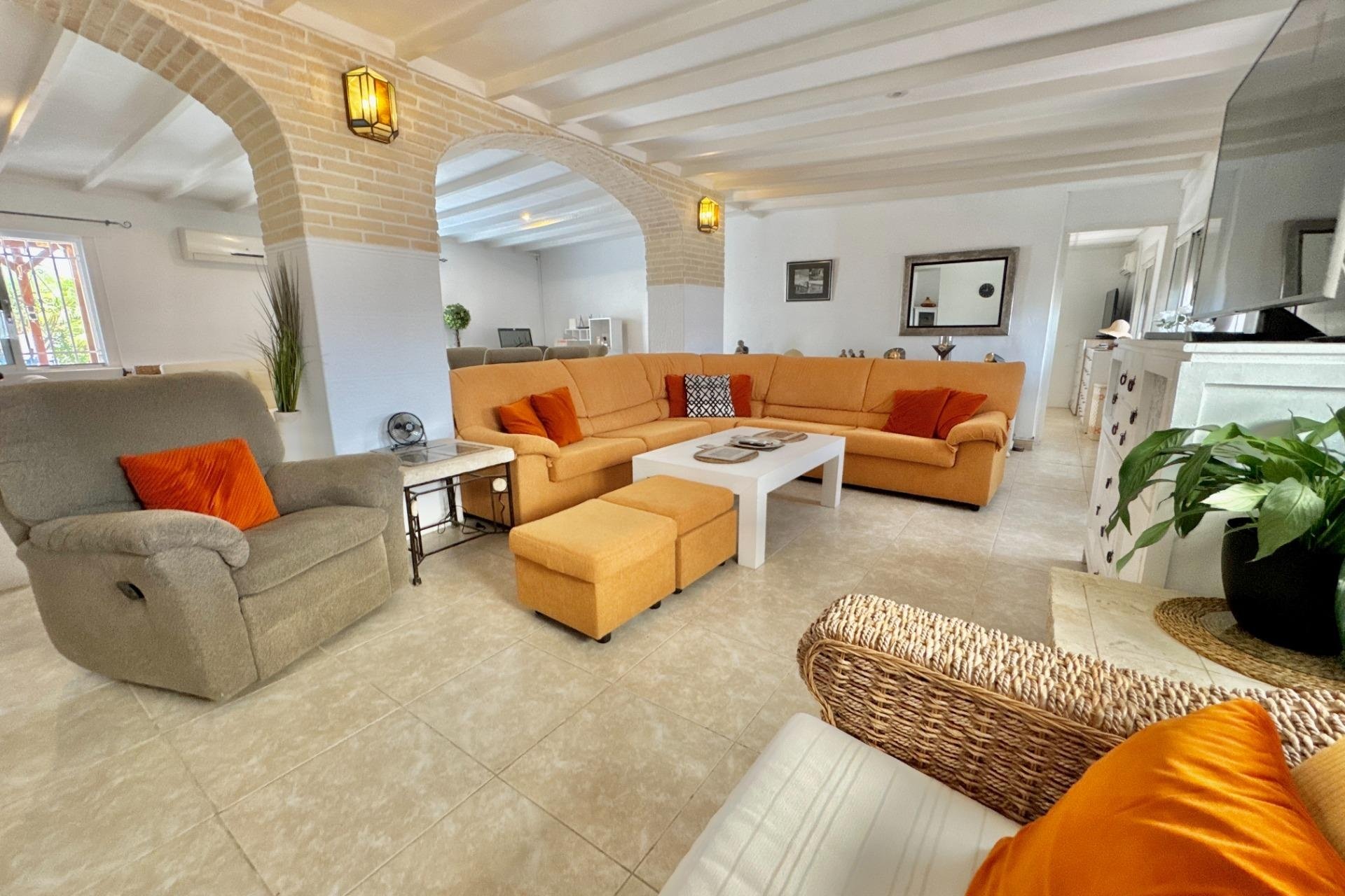 Herverkoop - Villa -
Dolores - Comunidad Valenciana