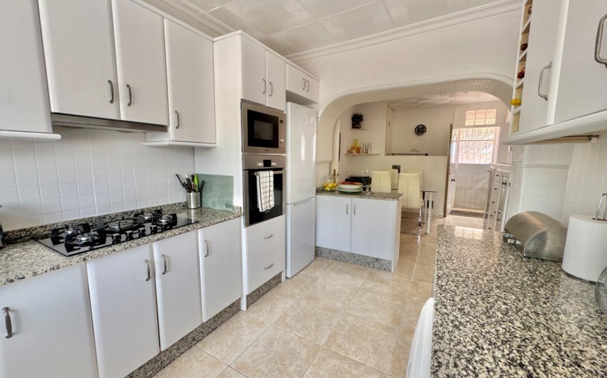 Herverkoop - Villa -
Dolores - Comunidad Valenciana