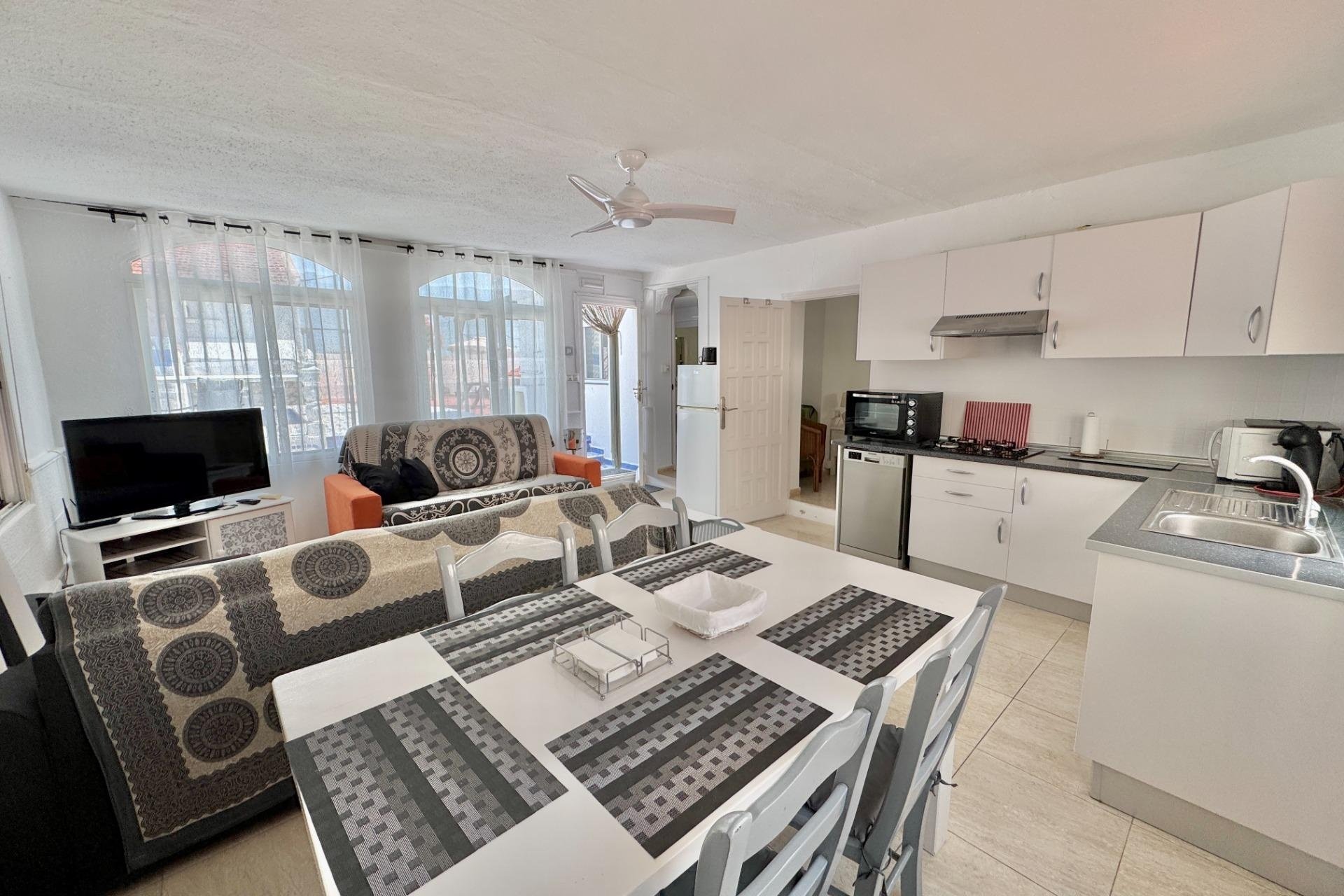 Herverkoop - Villa -
Dolores - Comunidad Valenciana