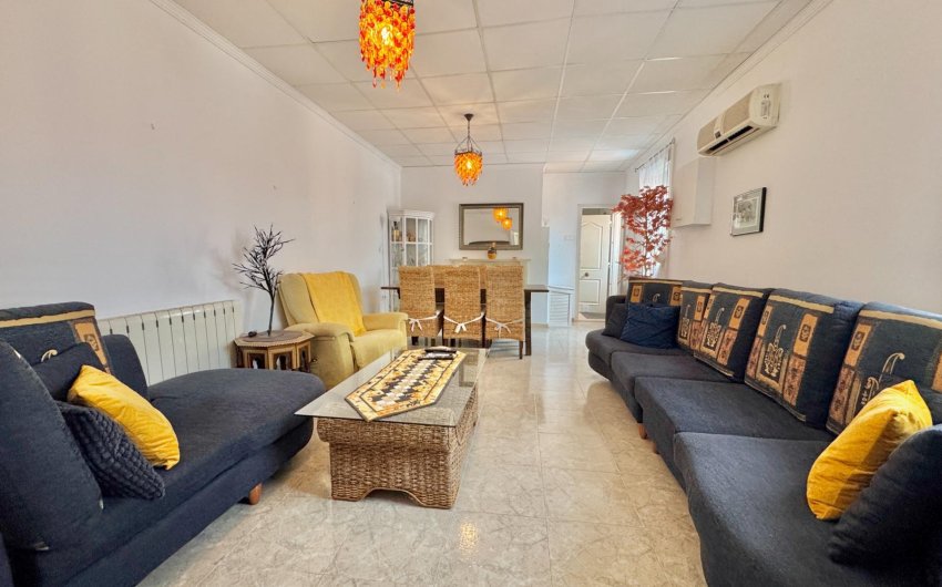 Herverkoop - Villa -
Dolores - Comunidad Valenciana