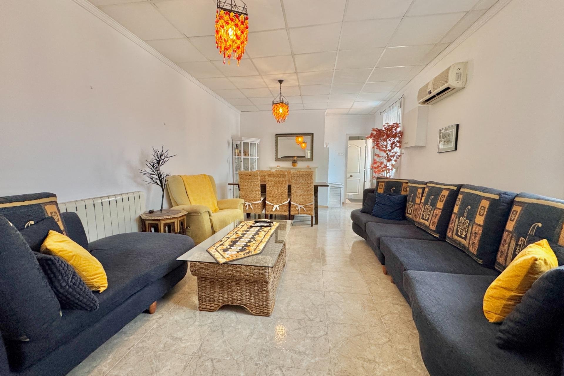 Herverkoop - Villa -
Dolores - Comunidad Valenciana