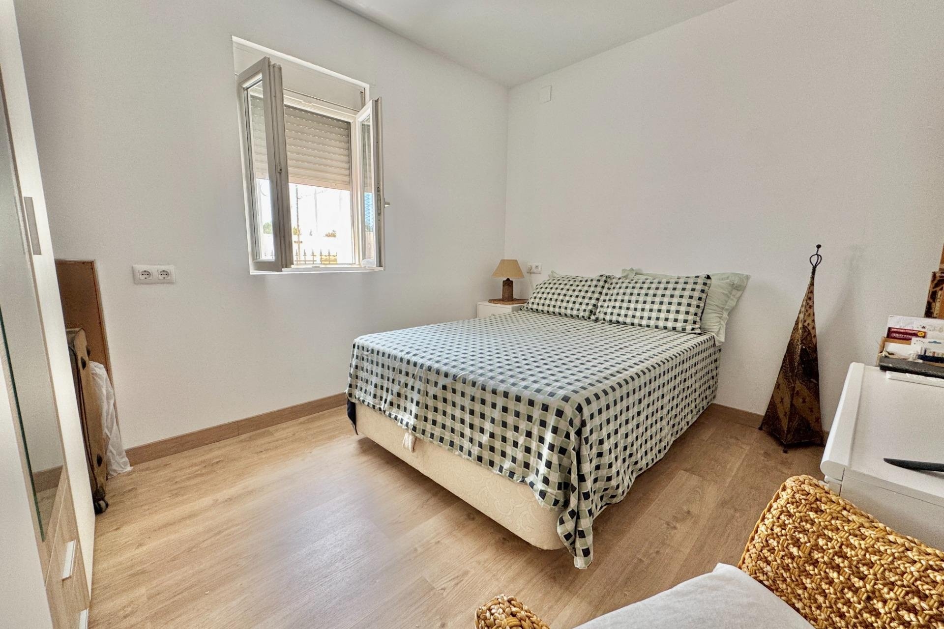 Herverkoop - Villa -
Dolores - Comunidad Valenciana