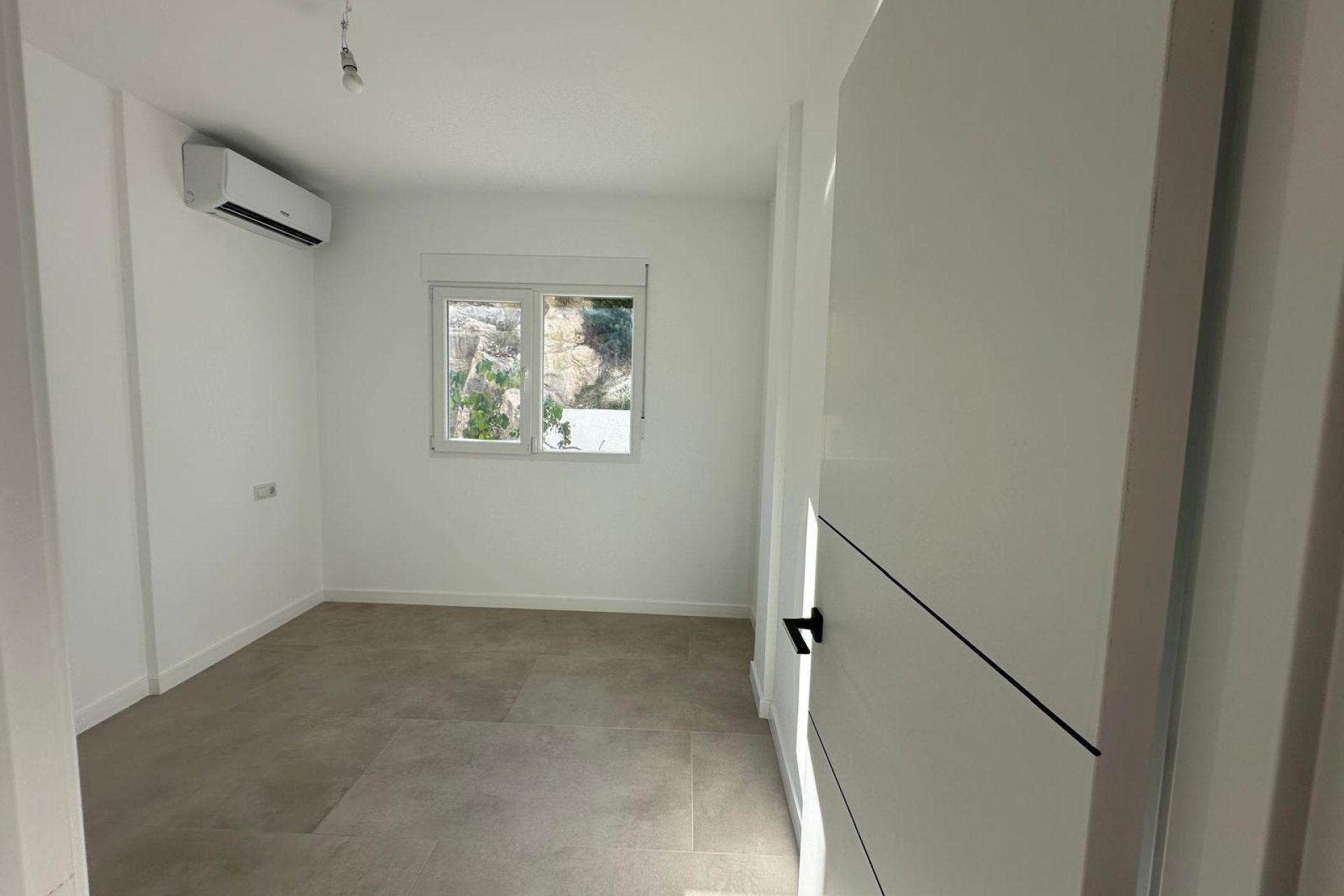 Herverkoop - Villa -
El Campello - Costa Blanca