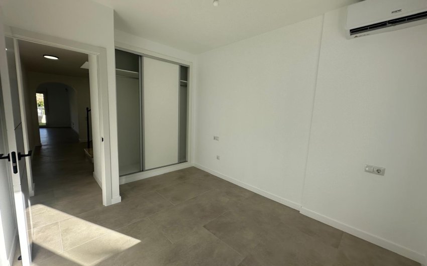 Herverkoop - Villa -
El Campello - Costa Blanca