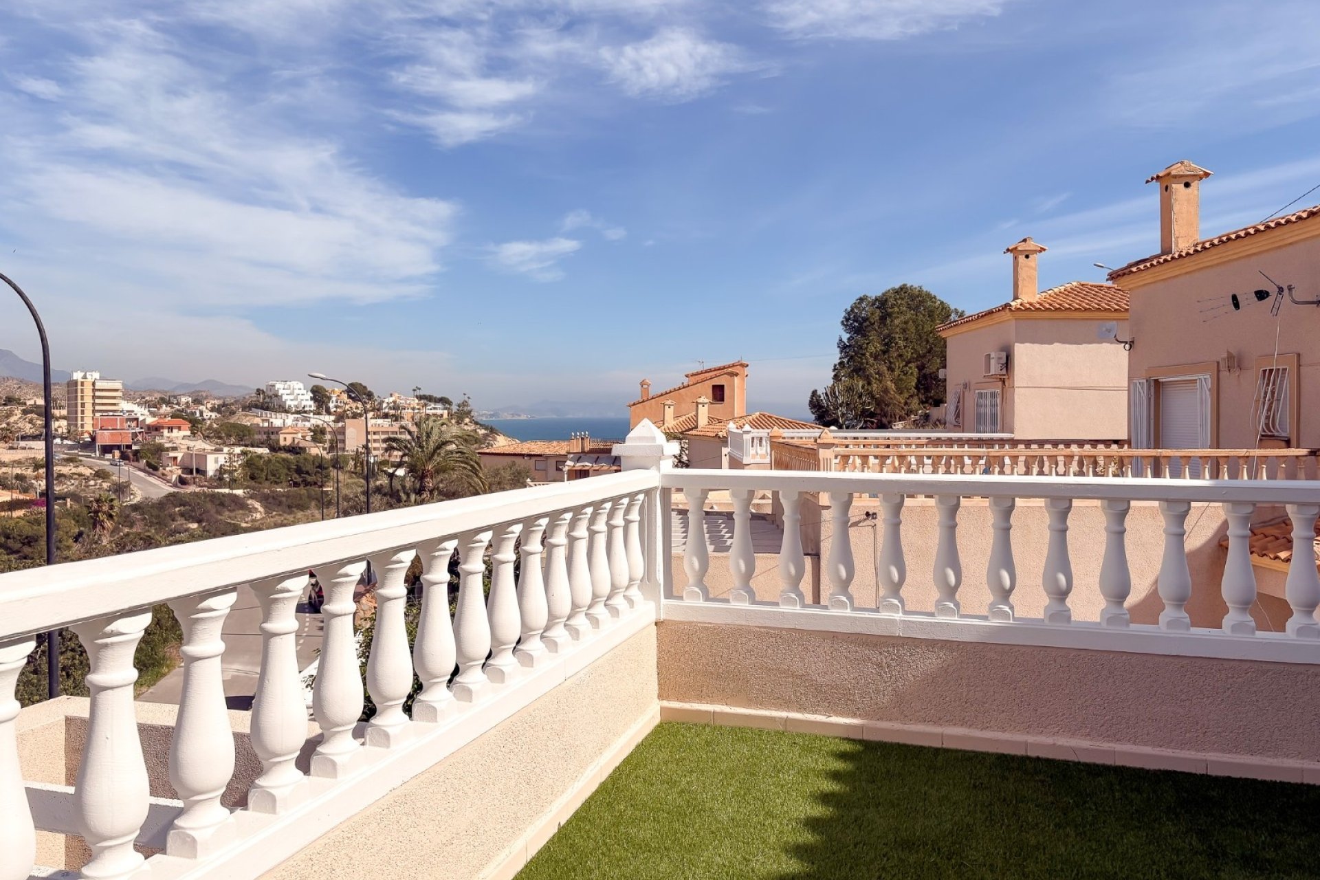 Herverkoop - Villa -
El Campello - Pueblo Acantilado - Venta Lanuza