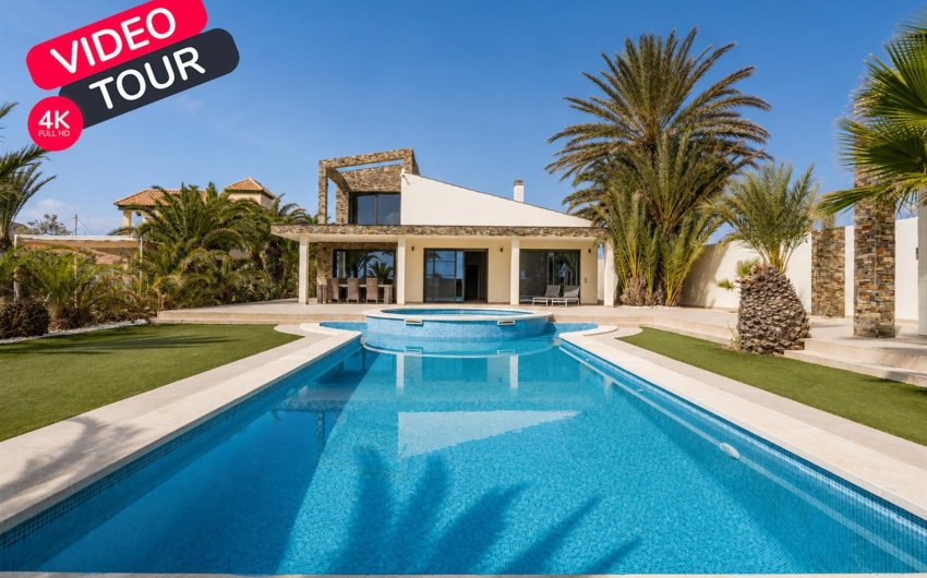 Herverkoop - Villa -
EL Carmoli Los Urrutias