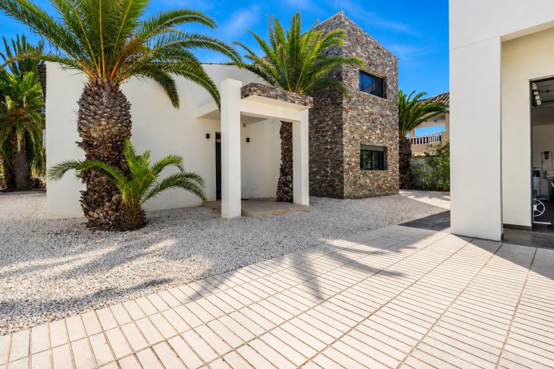 Herverkoop - Villa -
EL Carmoli Los Urrutias