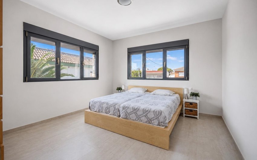 Herverkoop - Villa -
EL Carmoli Los Urrutias