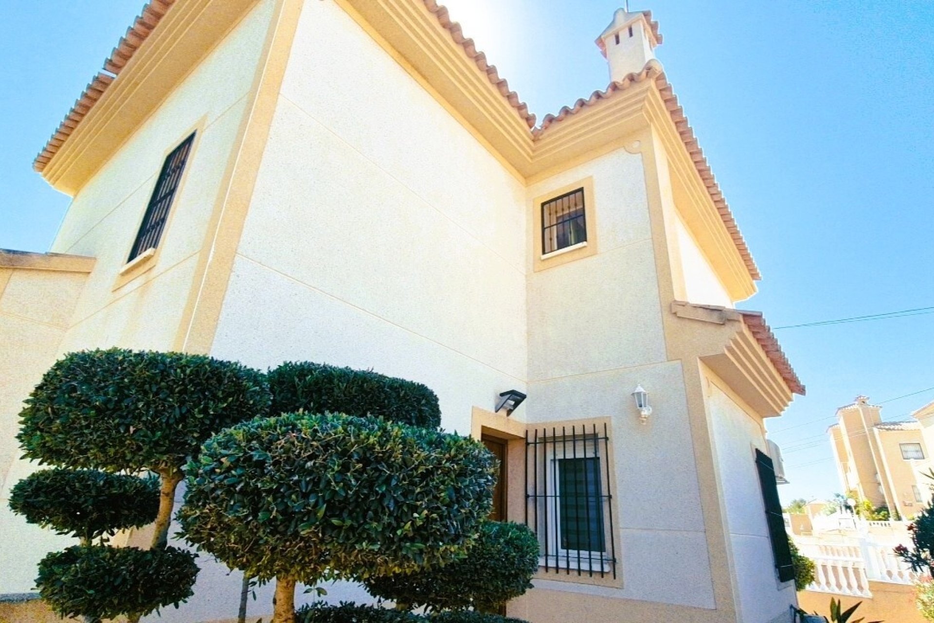 Herverkoop - Villa -
El Galan - Inland
