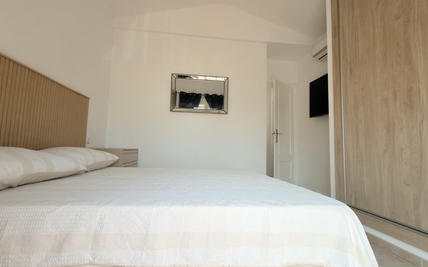 Herverkoop - Villa -
El Galan - Inland