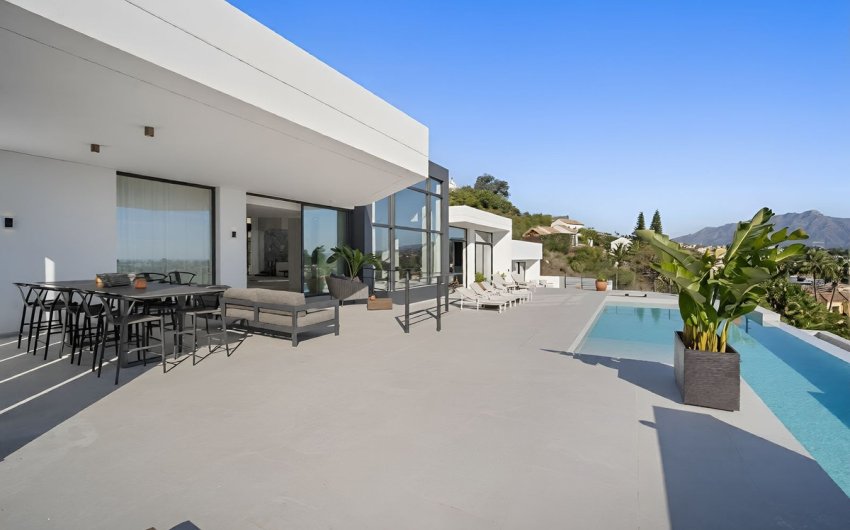 Herverkoop - Villa -
El Paraíso, Estepona - Costa del Sol