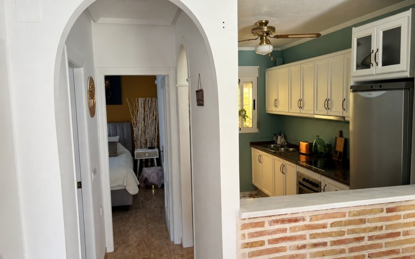 Herverkoop - Villa -
El Raso - Costa Blanca