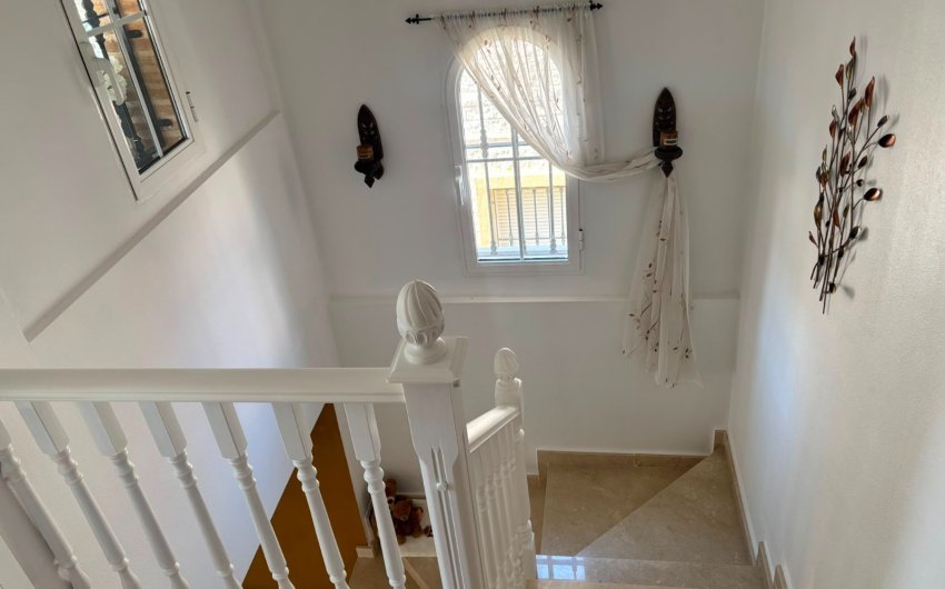 Herverkoop - Villa -
El Raso - Costa Blanca