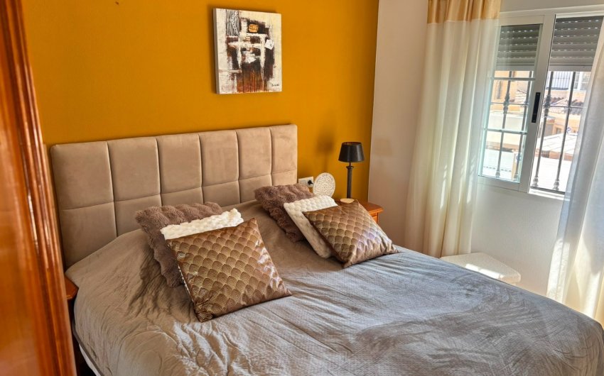 Herverkoop - Villa -
El Raso - Costa Blanca