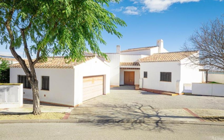 Herverkoop - Villa -
El Valle Golf Resort