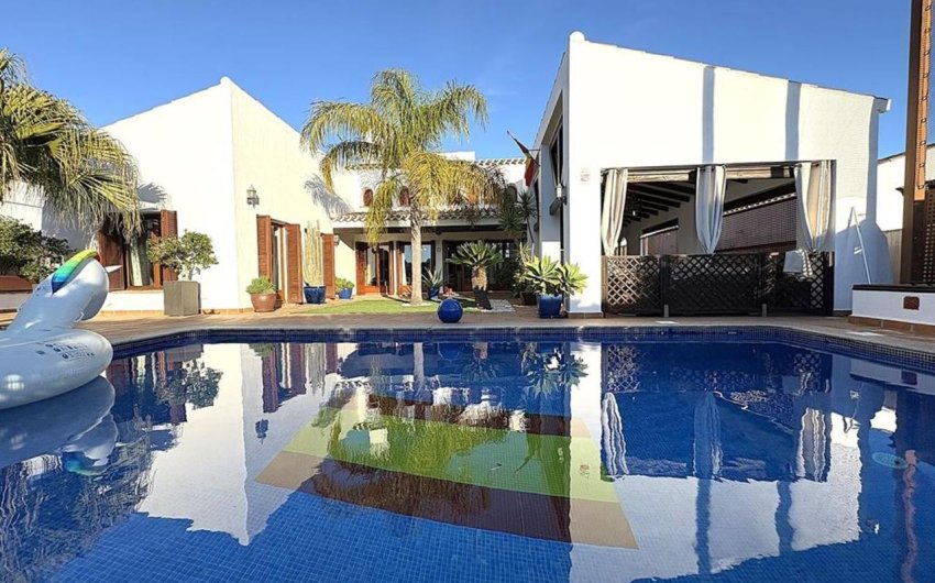 Herverkoop - Villa -
El Valle Golf Resort