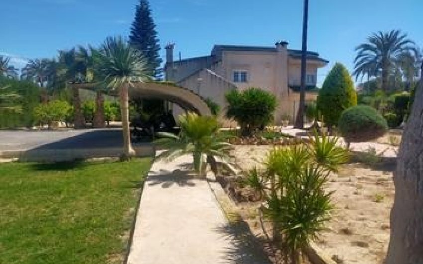 Herverkoop - Villa -
Elche - Costa Blanca
