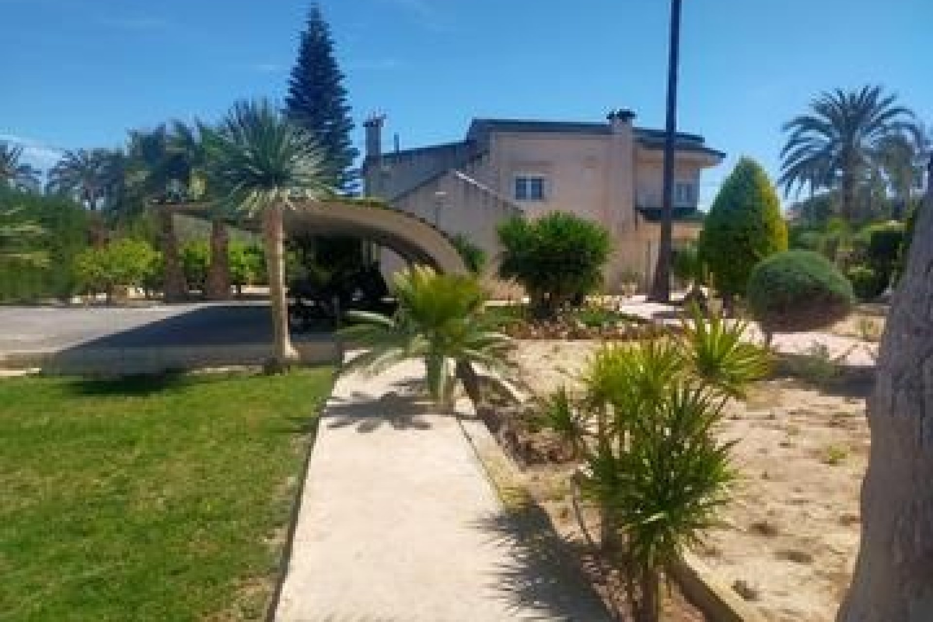 Herverkoop - Villa -
Elche - Costa Blanca