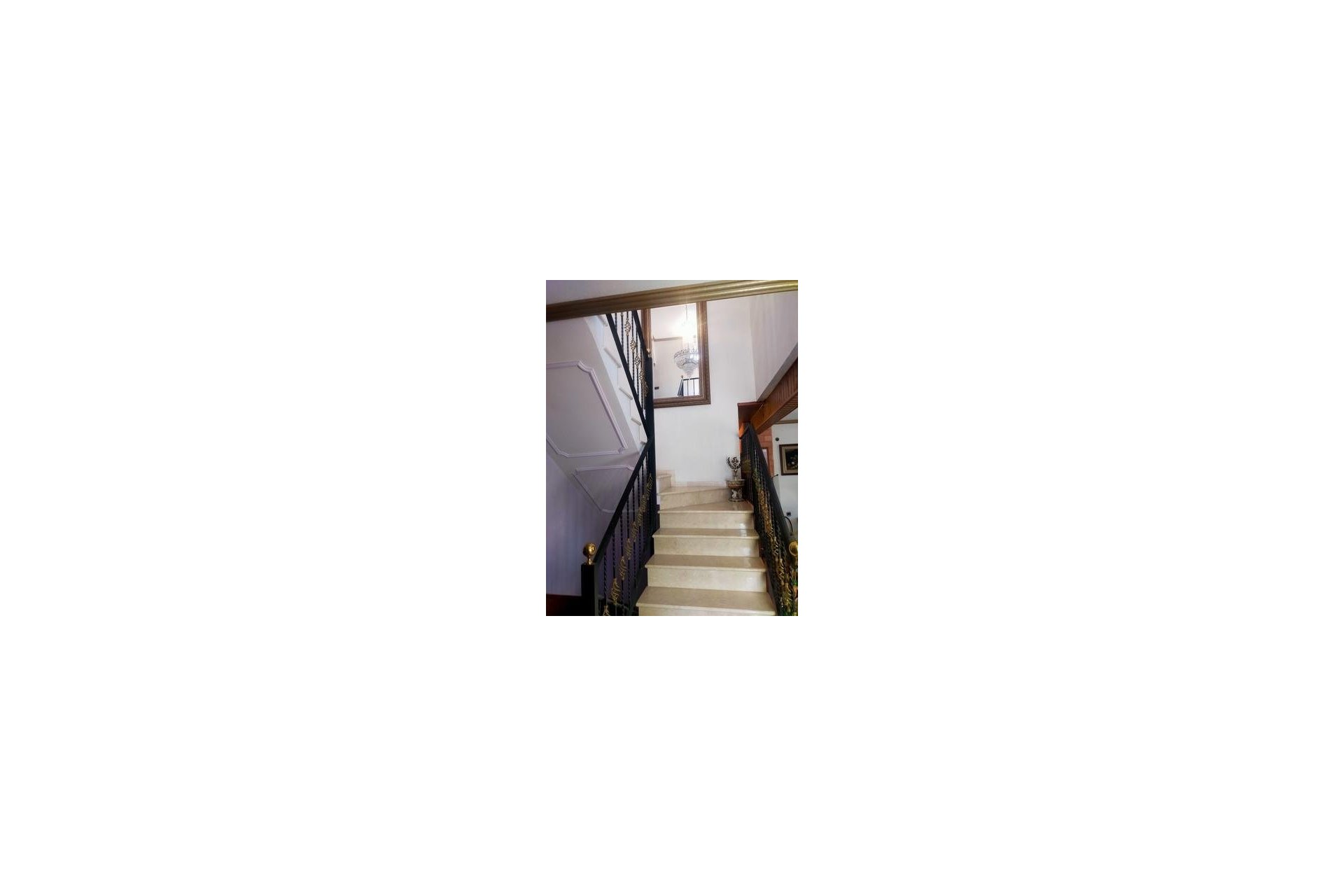 Herverkoop - Villa -
Elche - Costa Blanca
