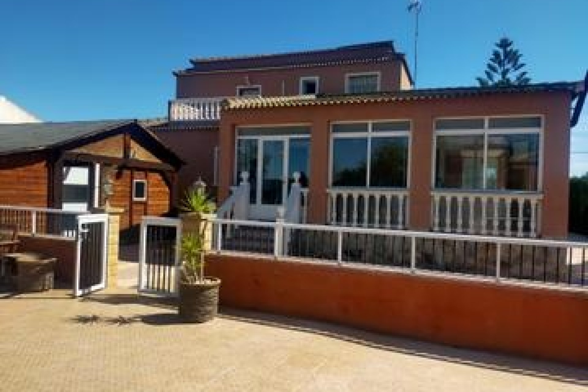 Herverkoop - Villa -
Elche - Costa Blanca